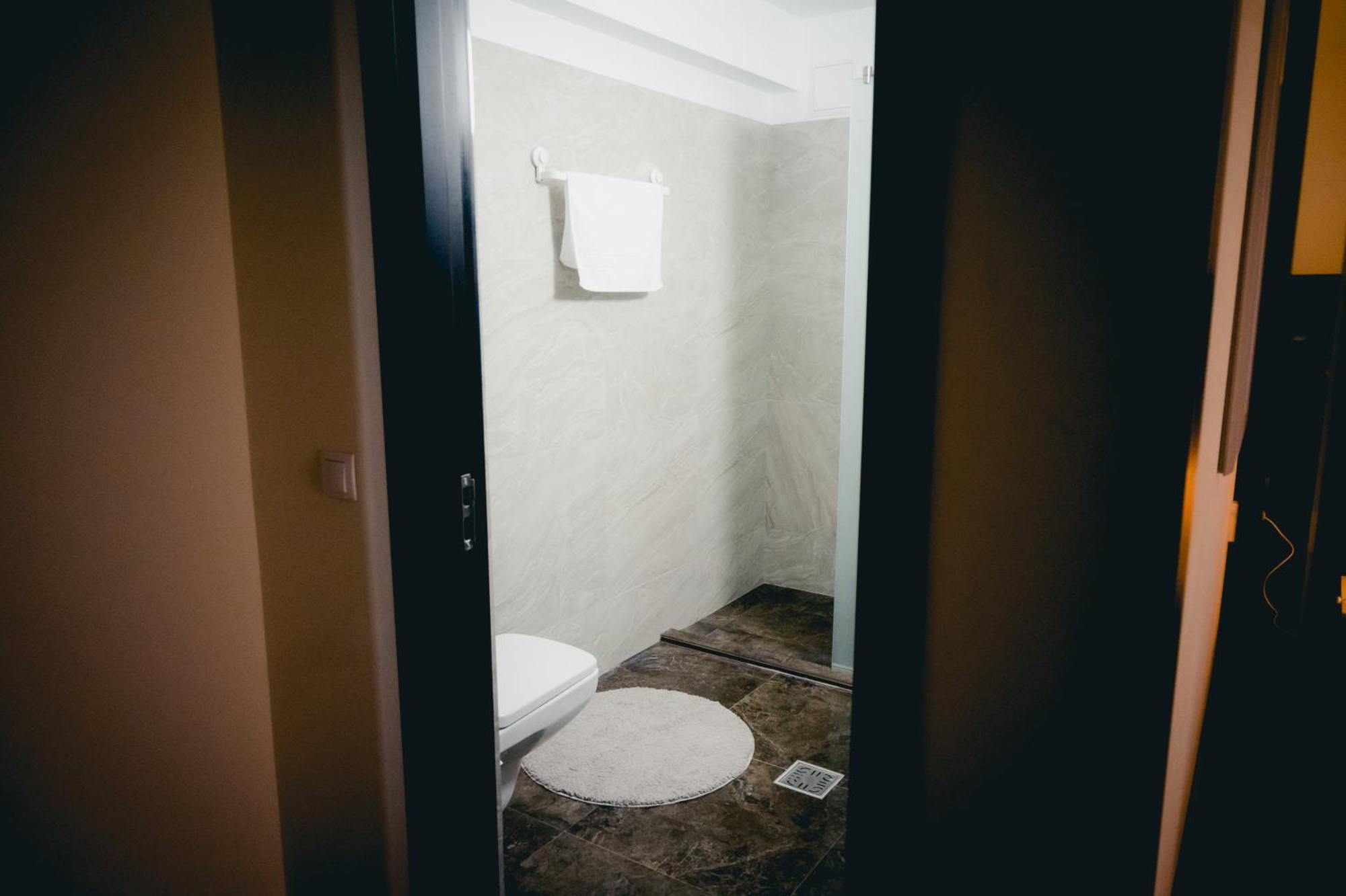 Hotel Valahia Тырговиште Экстерьер фото