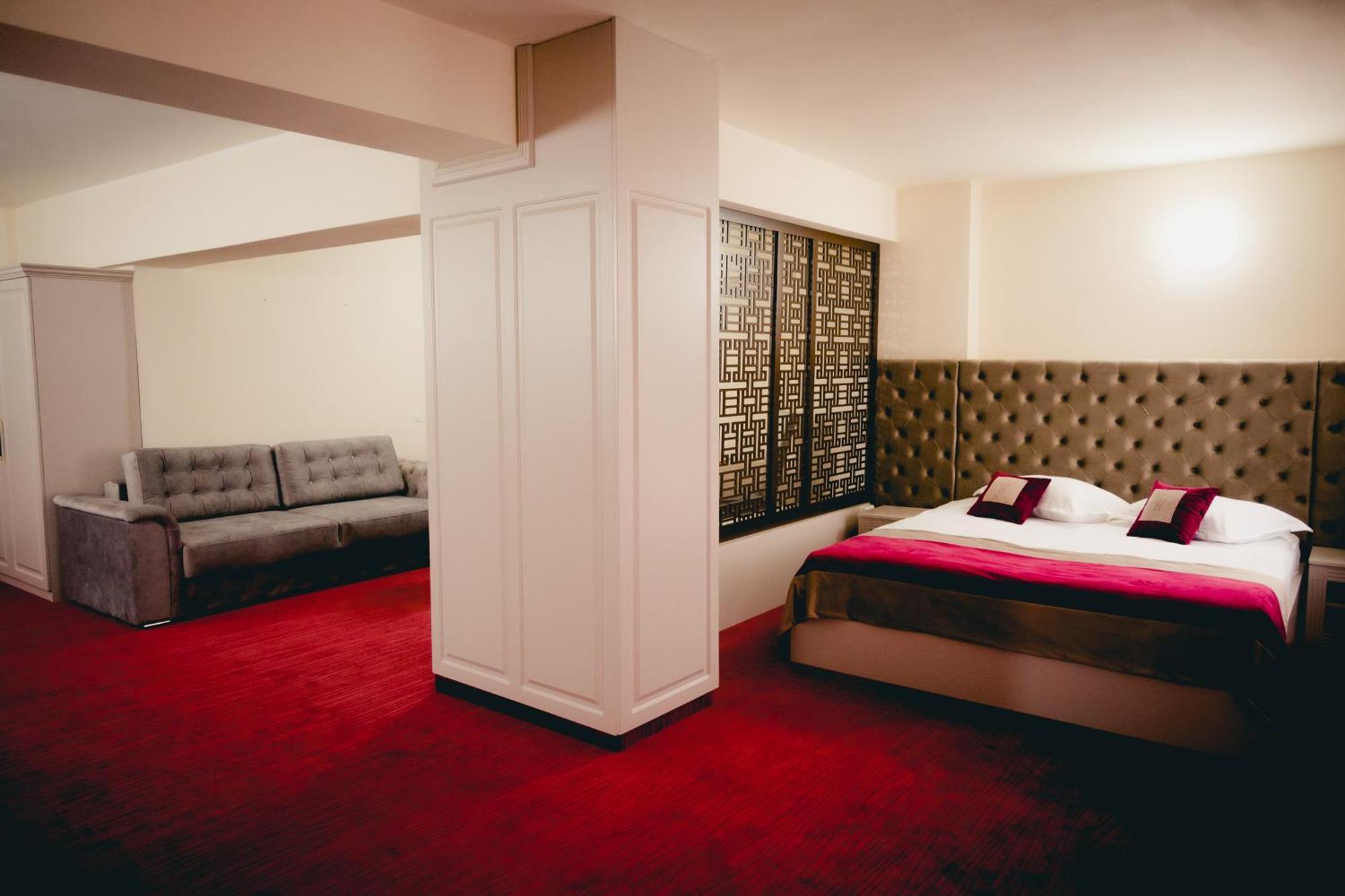 Hotel Valahia Тырговиште Экстерьер фото