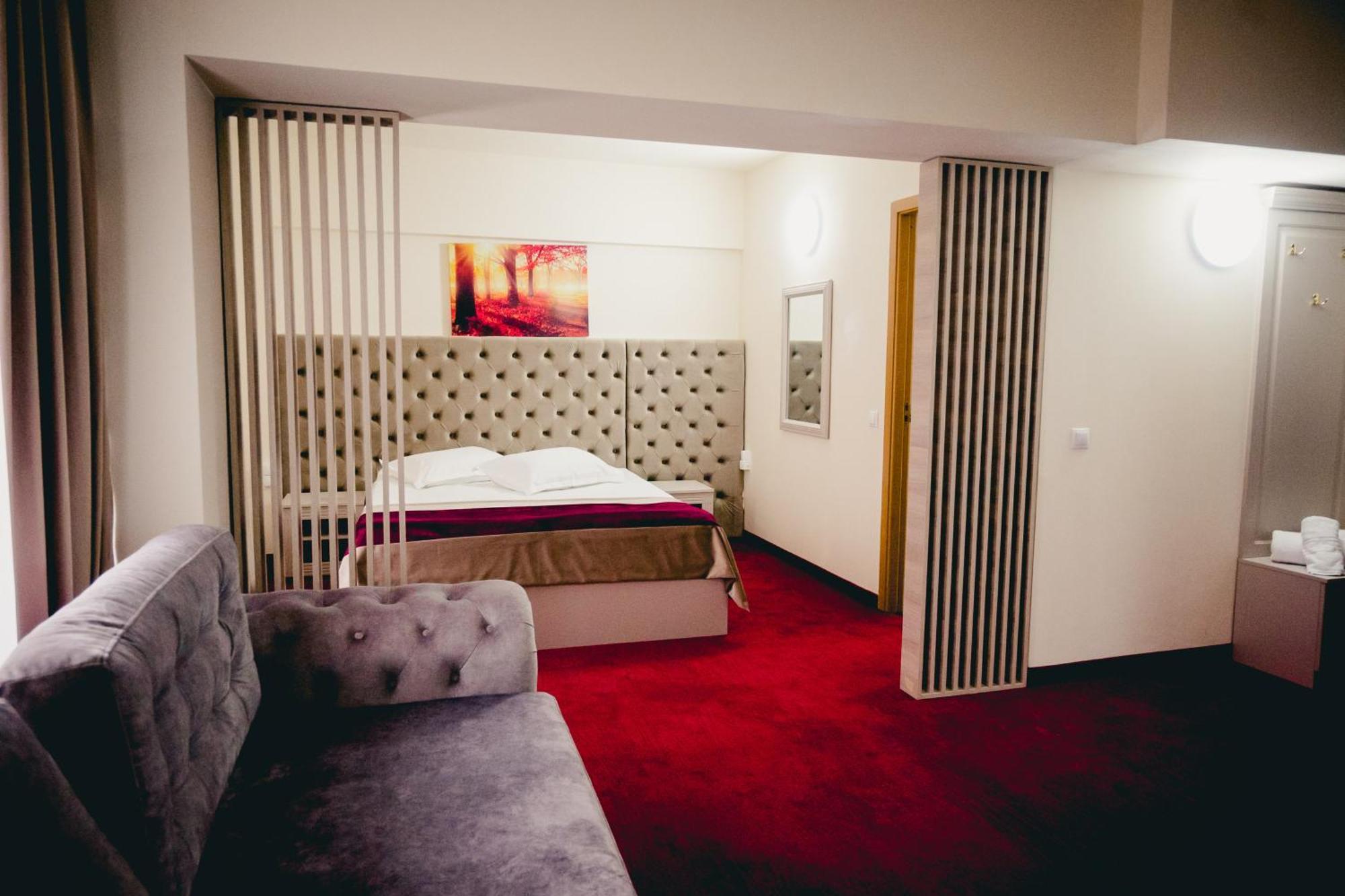 Hotel Valahia Тырговиште Экстерьер фото