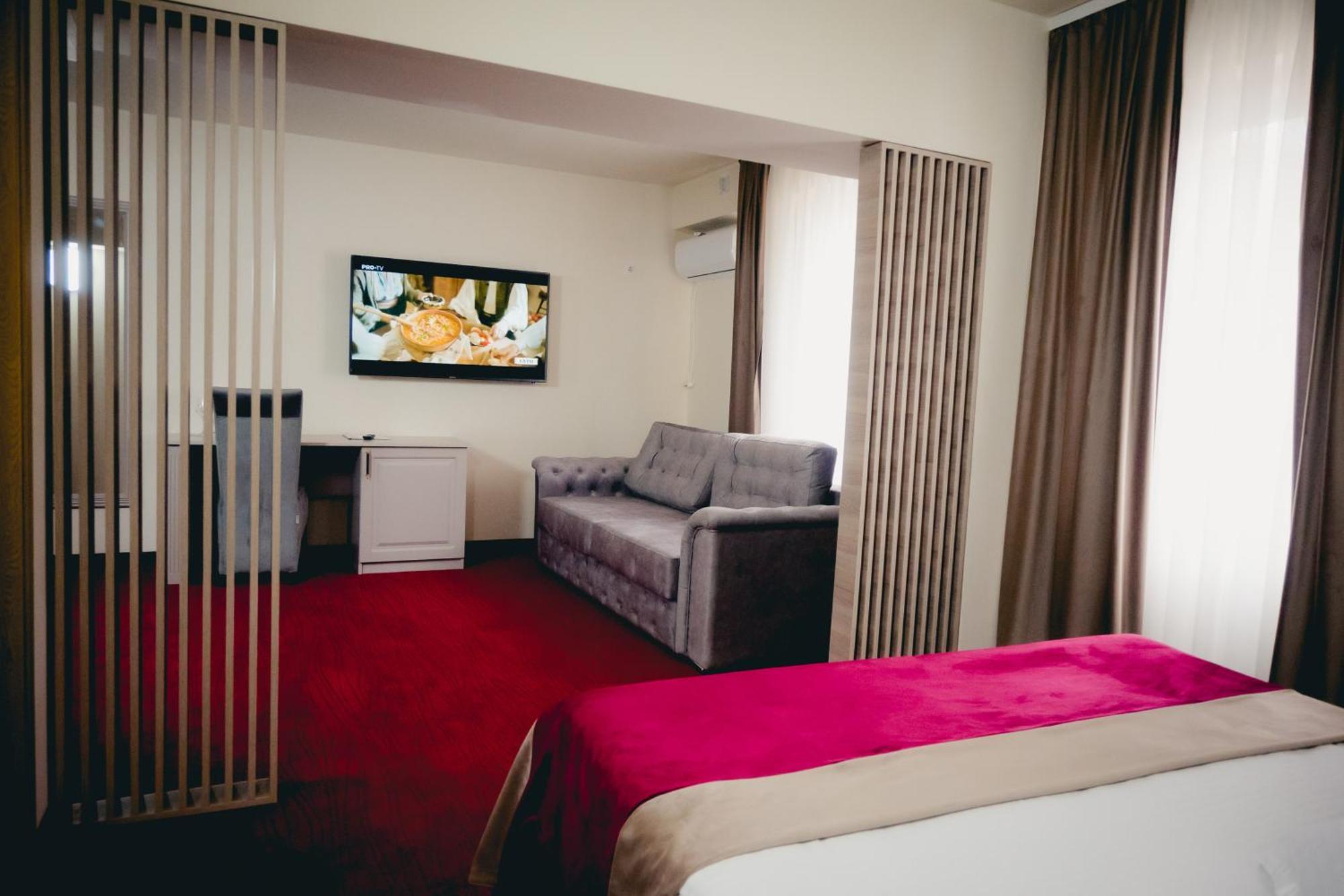 Hotel Valahia Тырговиште Экстерьер фото